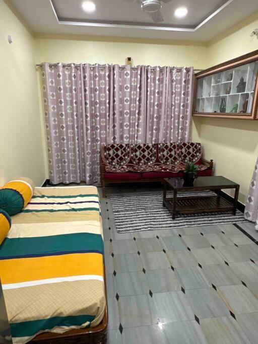 הוילה היידראבד Jmj Residency מראה חיצוני תמונה